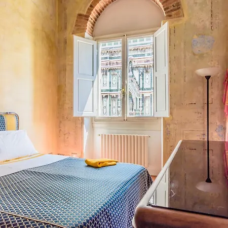 Casa Rebecca In Duomo Apartment